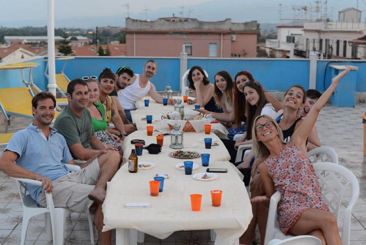 Gianni House Backpackers Hostel Джардіні-Наксос Екстер'єр фото