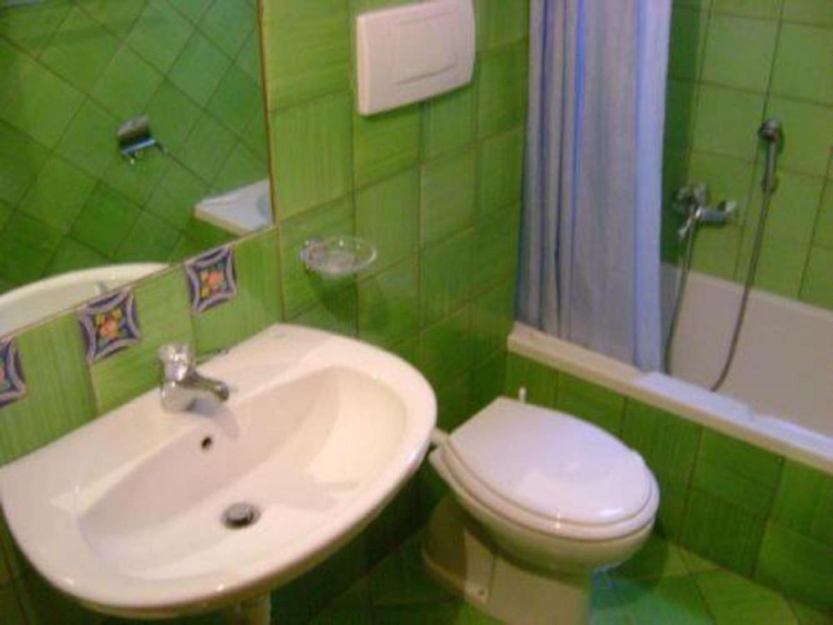 Gianni House Backpackers Hostel Джардіні-Наксос Екстер'єр фото